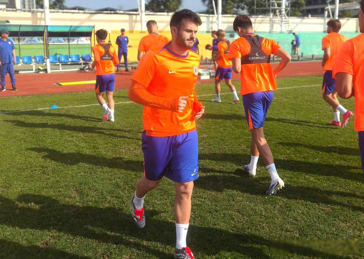 包含赛地聚焦：葡超赛前热度飙升；山东泰山遗憾出局；管理层满意；年轻球员得到机会的词条